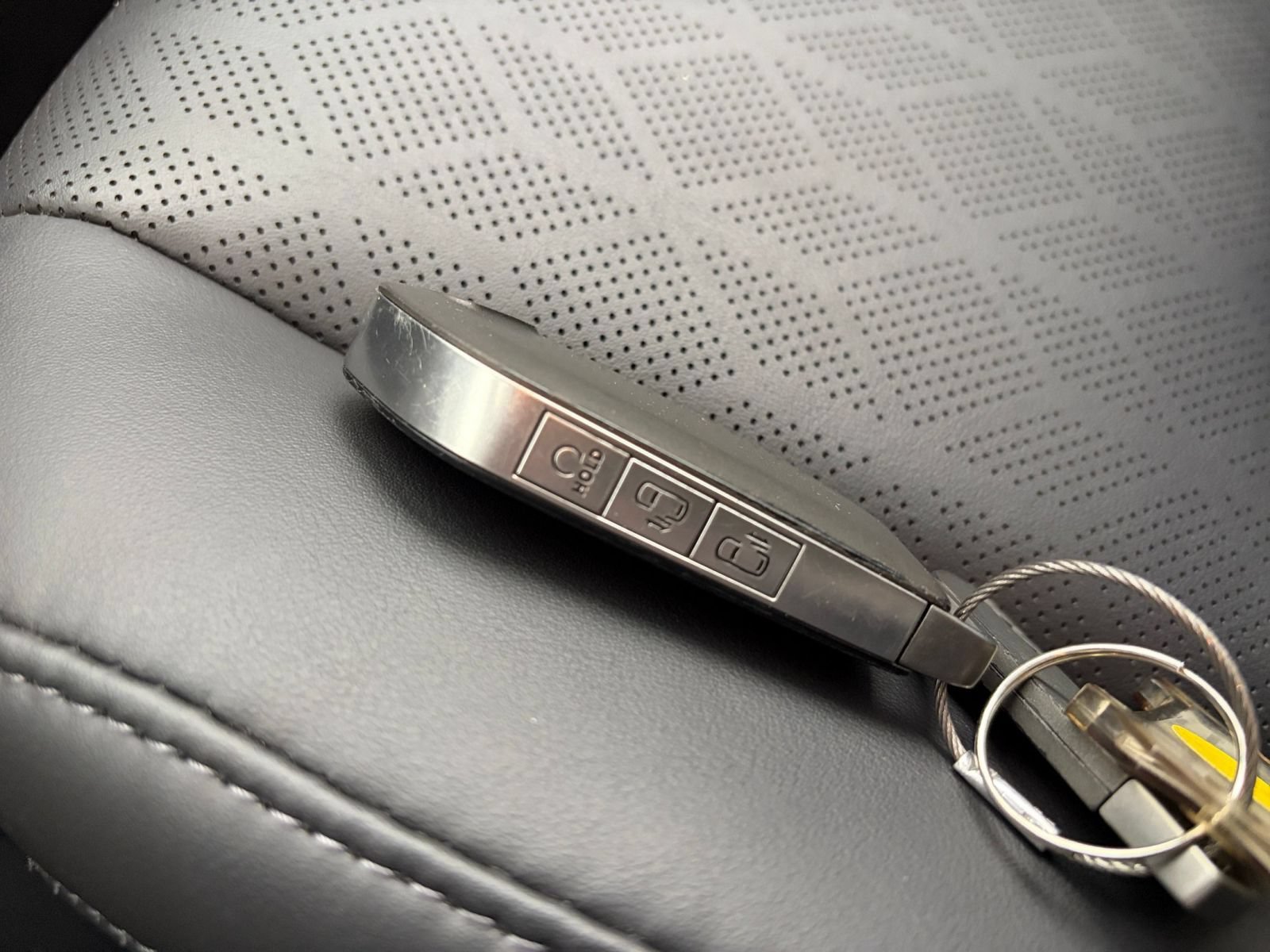 Used 2026 Kia Carnival FWD image 26