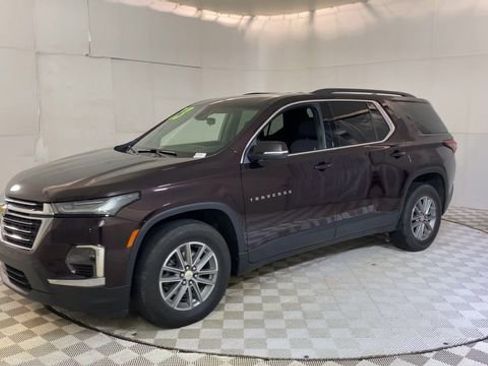 Used 2023 Chevrolet Traverse LT FWD image 4