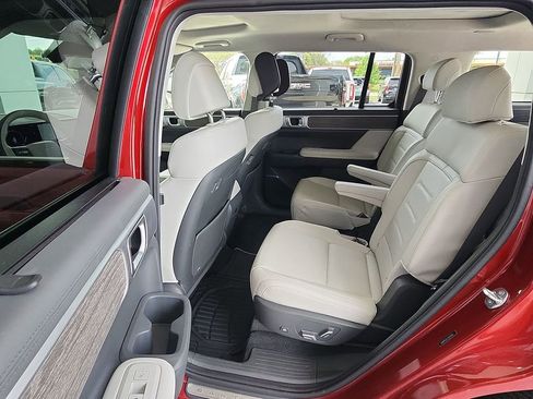 Used 2025 Hyundai Santa Fe Calligraphy AWD/4WD image 25