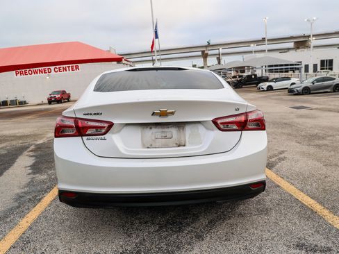 Used 2019 Chevrolet Malibu LT FWD image 7