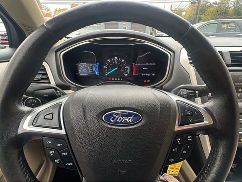 Used 2016 Ford Fusion Energi SE image 13