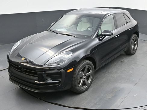New 2026 Porsche Macan image 32
