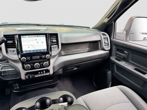 Used 2024 RAM 3500 Tradesman w/ Chrome Appearance Group image 24