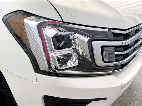 Used 2020 Ford Expedition XLT w/ Equipment Group 201A image 12