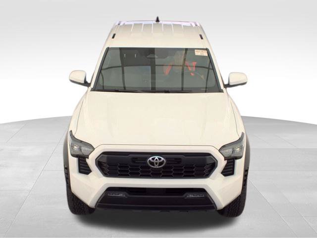 Used 2025 Toyota Tacoma TRD Off-Road AWD/4WD image 2