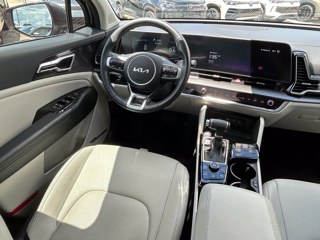 Used 2024 Kia Sportage EX FWD image 9
