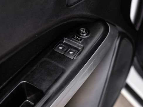 Used 2021 Chevrolet Colorado LT w/ Fleet Safety Package image 33