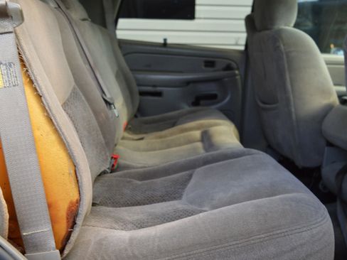 Used 2005 Chevrolet Tahoe LS image 25