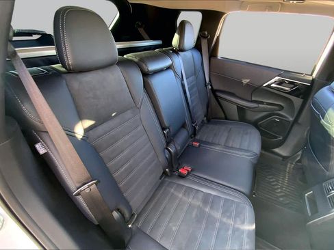 Used 2026 Mitsubishi Outlander AWD image 20