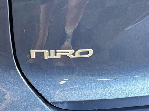 Certified 2023 Kia Niro FWD image 26