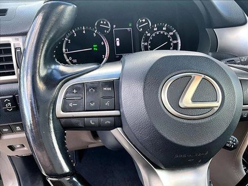 Used 2023 Lexus GX 460 Premium image 19