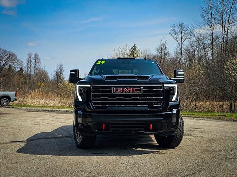 Certified 2024 GMC Sierra 2500 AT4 w/ AT4 Preferred Package image 10