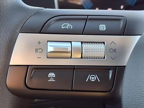 New 2025 Hyundai Tucson SE image 22