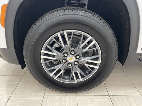 New 2026 Chevrolet Traverse LT image 7