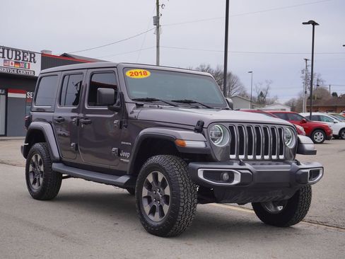 Used 2018 Jeep Wrangler Unlimited Sahara image 9