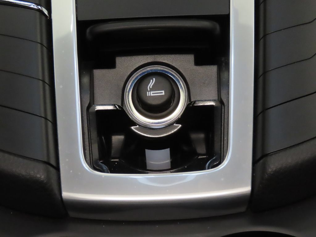 Used 2021 Porsche Macan S AWD/4WD image 29