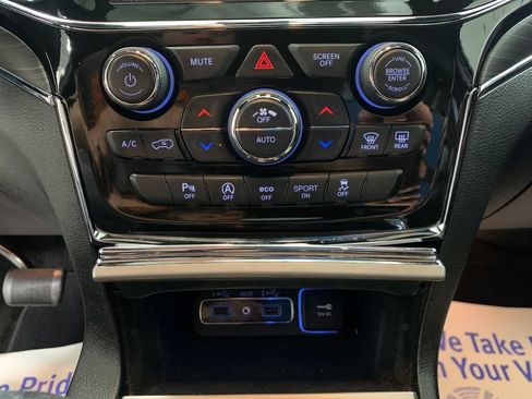 Used 2021 Jeep Grand Cherokee Limited AWD/4WD image 27
