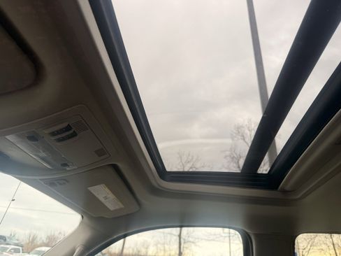 Used 2012 Chevrolet Avalanche LTZ image 7