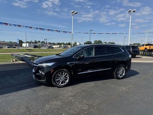 Used 2022 Buick Enclave Avenir w/ Avenir Technology Package AWD/4WD image 2
