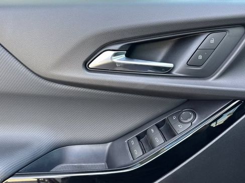 New 2027 Chevrolet Equinox LT FWD image 17