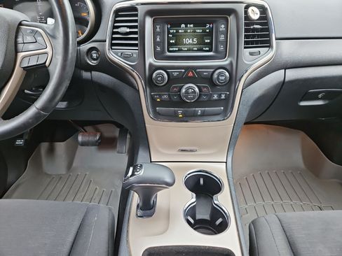 Used 2015 Jeep Grand Cherokee Laredo w/ Quick Order Package 23E AWD/4WD image 11