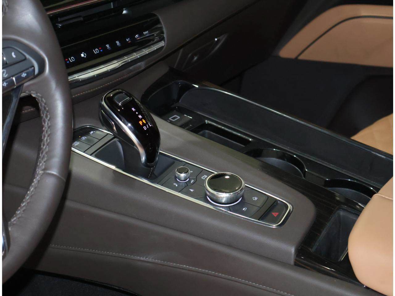 Used 2024 Cadillac Escalade Sport w/ LPO, ONYX Package AWD/4WD image 10