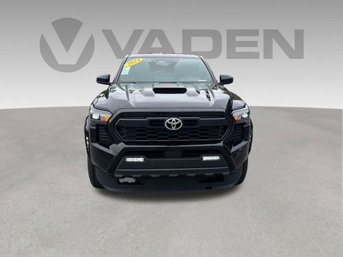 Used 2024 Toyota Tacoma TRD Sport AWD/4WD image 3