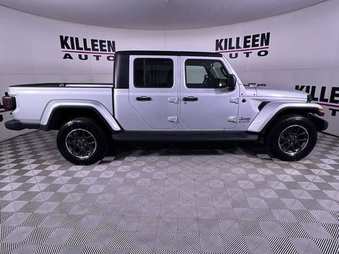 Used 2023 Jeep Gladiator Overland image 8