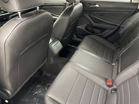 Used 2023 Volkswagen Jetta SE w/ Panoramic Sunroof Package FWD image 11