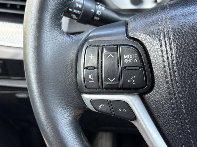 Used 2019 Toyota Sienna SE AWD/4WD image 25