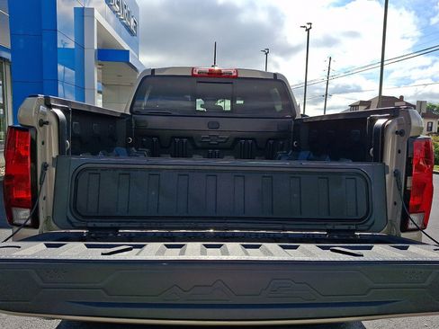 Used 2024 Chevrolet Colorado Trail Boss w/ Technology Package AWD/4WD image 28