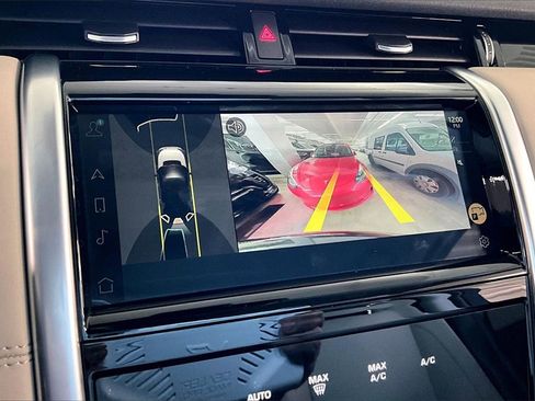 Used 2023 Land Rover Discovery Sport S image 14