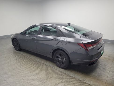 Used 2023 Hyundai Elantra SEL image 3