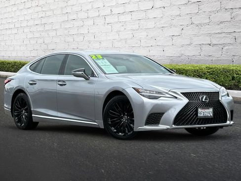 Used 2023 Lexus LS 500 w/ Accessory Package (Z1) RWD image 2