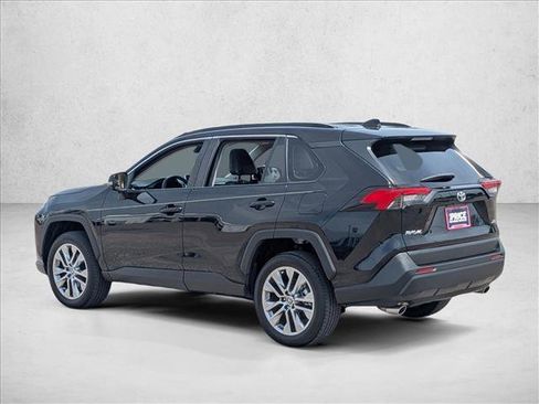 Used 2023 Toyota RAV4 XLE Premium FWD image 8