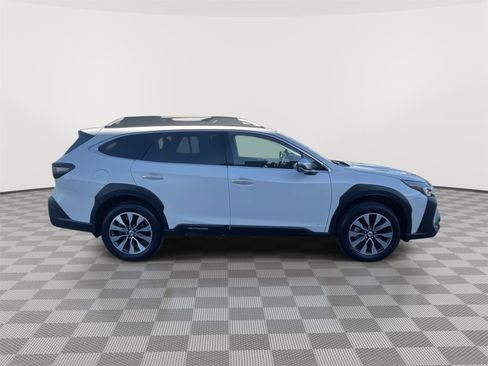 Certified 2023 Subaru Outback Touring XT AWD/4WD image 8