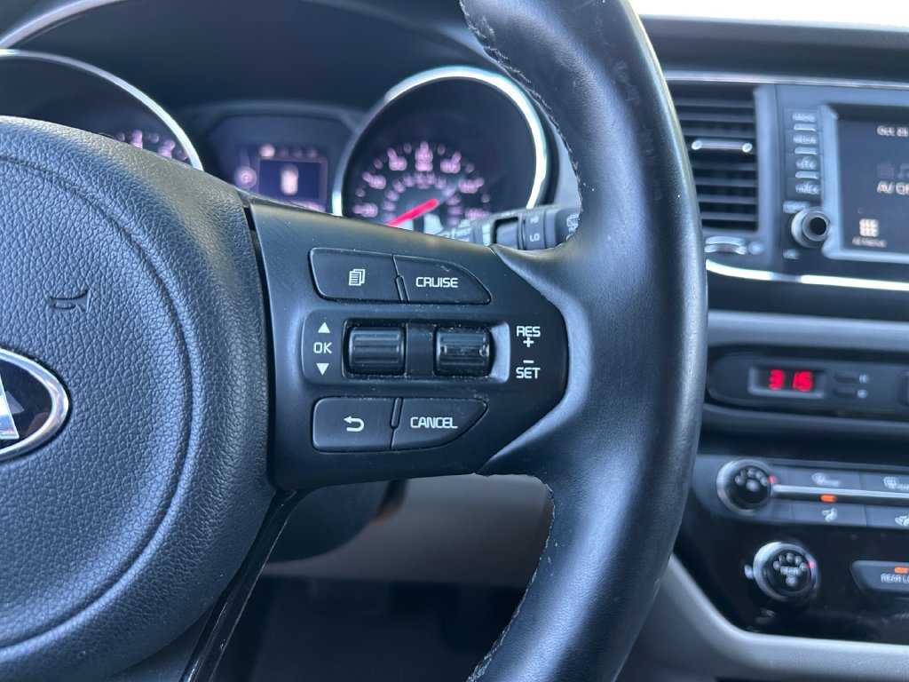 Used 2017 Kia Sedona LX w/ LX Essentials Premium Package FWD image 20