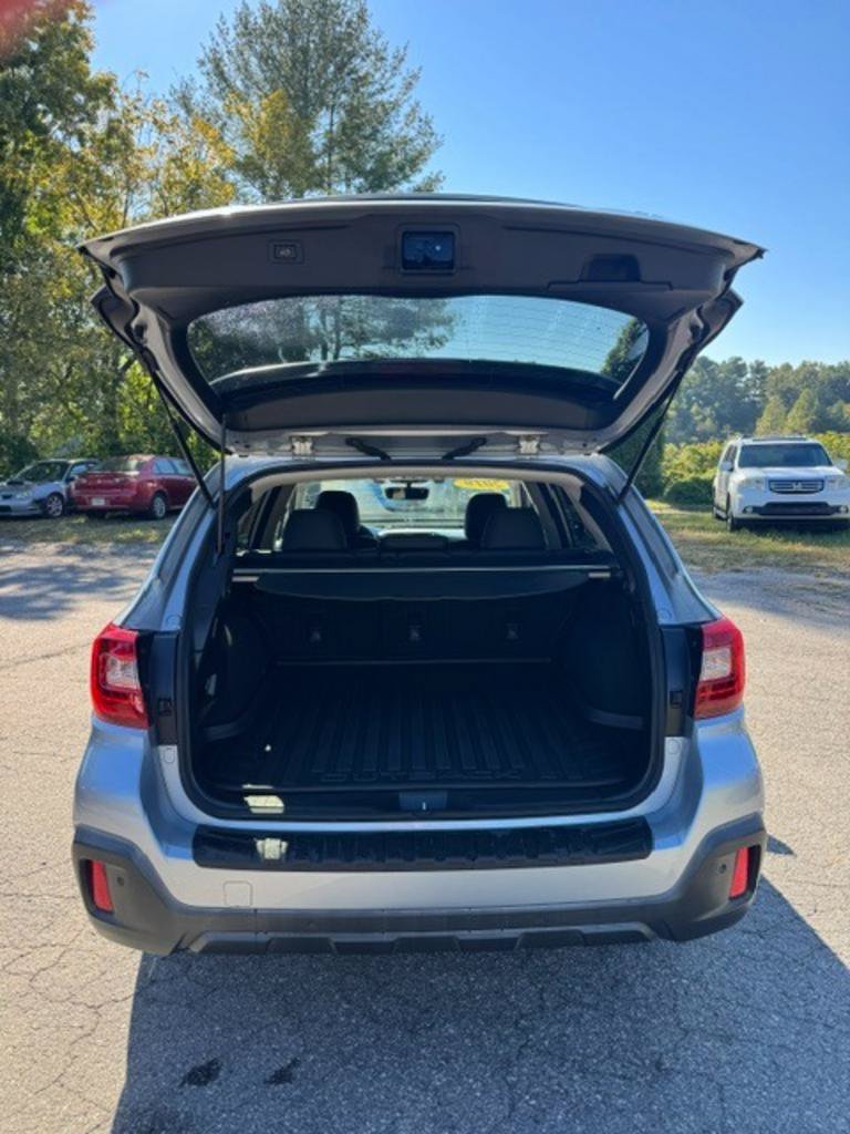 Used 2019 Subaru Outback 2.5i Limited AWD/4WD image 18