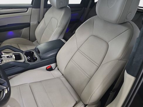 Used 2023 Porsche Cayenne S image 17