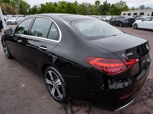 Used 2025 Mercedes-Benz C 300 4MATIC Sedan image 4