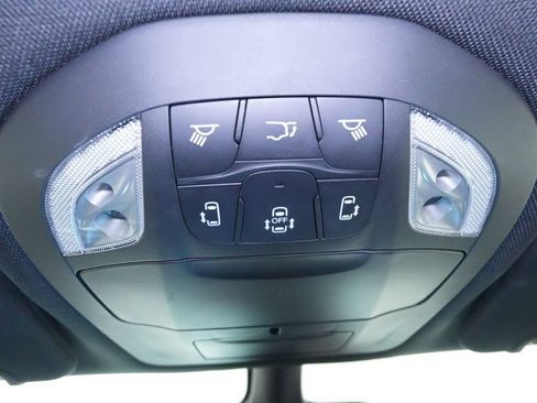 Used 2025 Chrysler Pacifica Select FWD image 43