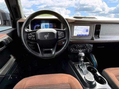 Used 2023 Ford Bronco Outer Banks AWD/4WD image 10