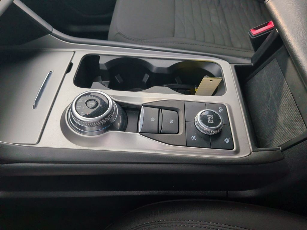 Used 2020 Ford Explorer XLT w/ Comfort Package AWD/4WD image 23