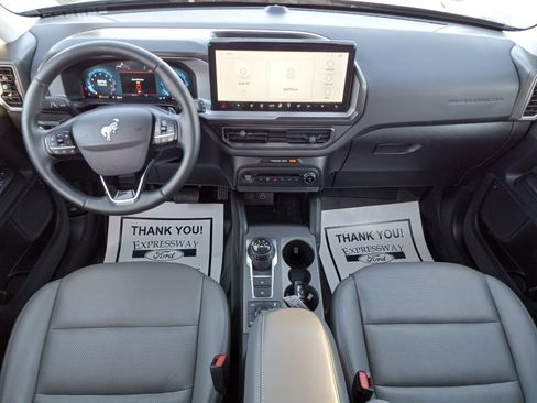 Used 2025 Ford Bronco Sport Badlands image 16