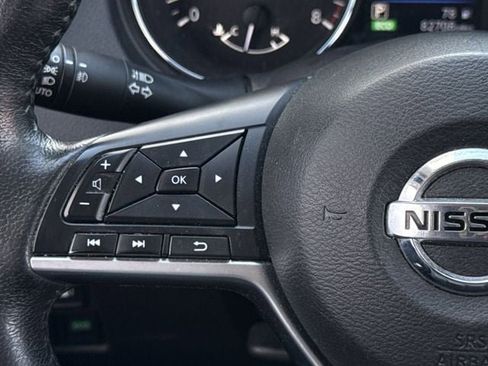 Used 2019 Nissan Rogue SL image 14