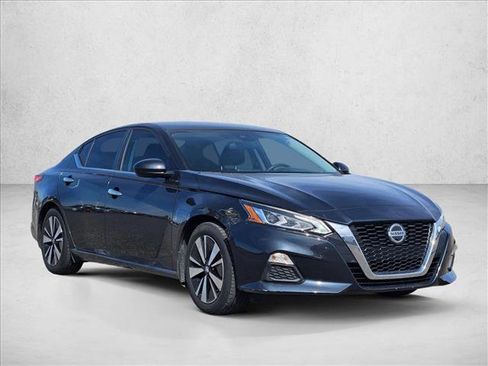Used 2022 Nissan Altima 2.5 SV image 3
