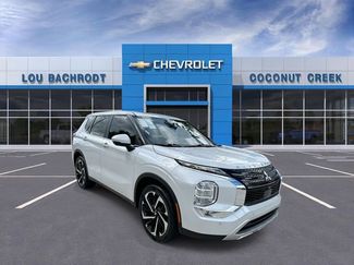 Used 2024 Mitsubishi Outlander SE video 1