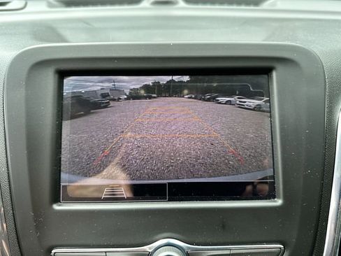 Certified 2023 Chevrolet Equinox LT FWD image 17