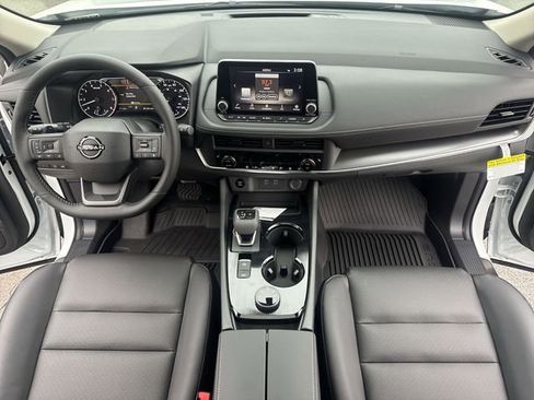 New 2026 Nissan Rogue SV image 9