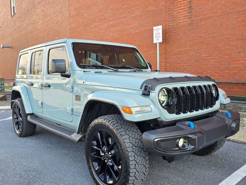 Used 2024 Jeep Wrangler Unlimited Sahara image 1